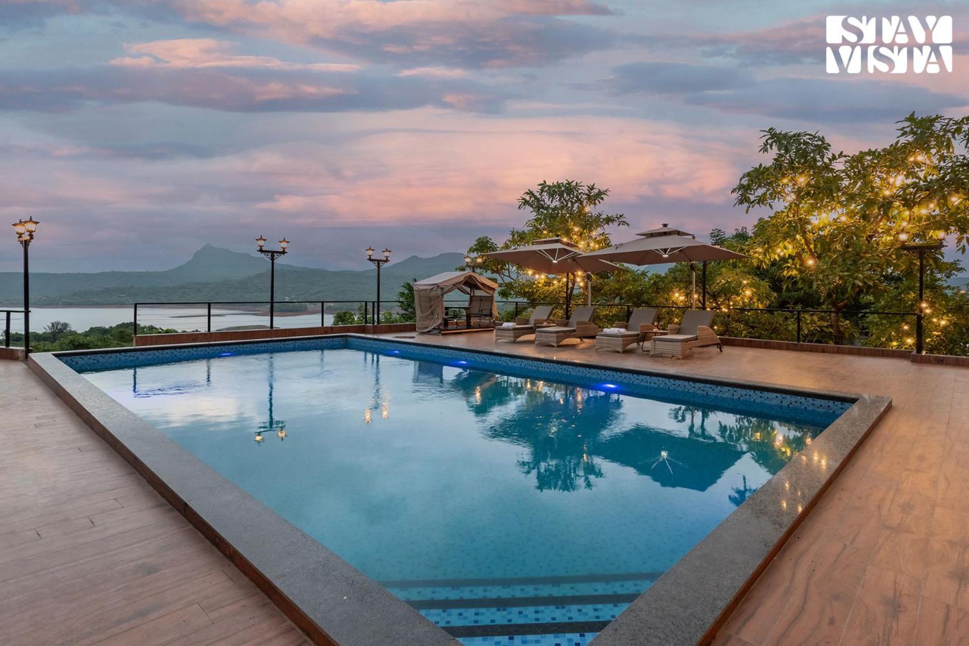 Stayvista At La Nirvana With Pool, Music Speaker & Indoor-Outdoor Game Lonavala Exterior photo